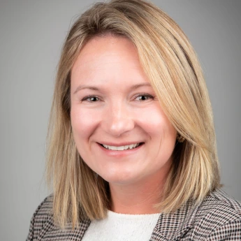 Headshot of Jessica MacInnis